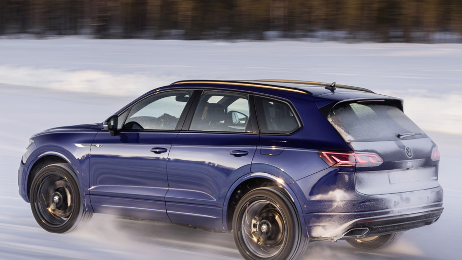 volkswagen_touareg_r_88_054403eb10ed0b57.jpg
