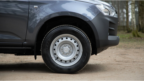 isuzu_d-max_utility_double_cab_21.jpg