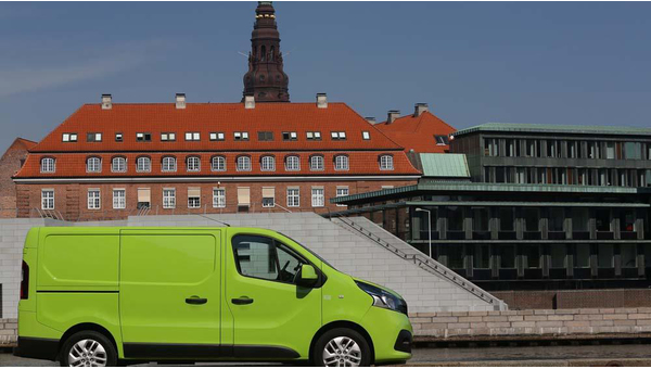 renault-trafic-panelvan (21).jpg