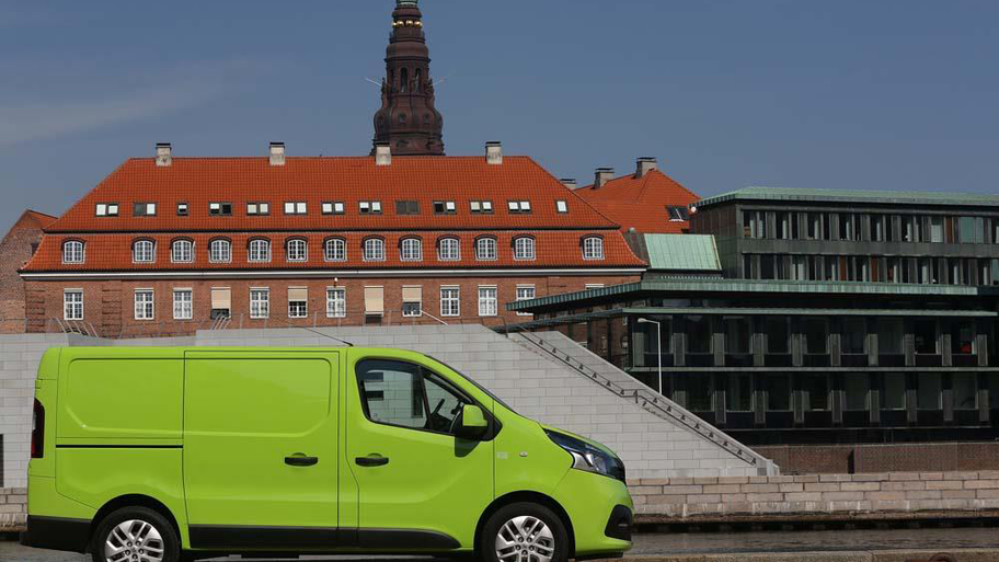 renault-trafic-panelvan (21).jpg