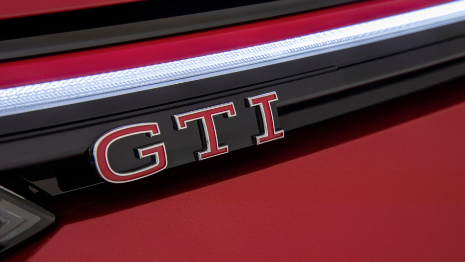 volkswagen_golf_gti_23.jpg