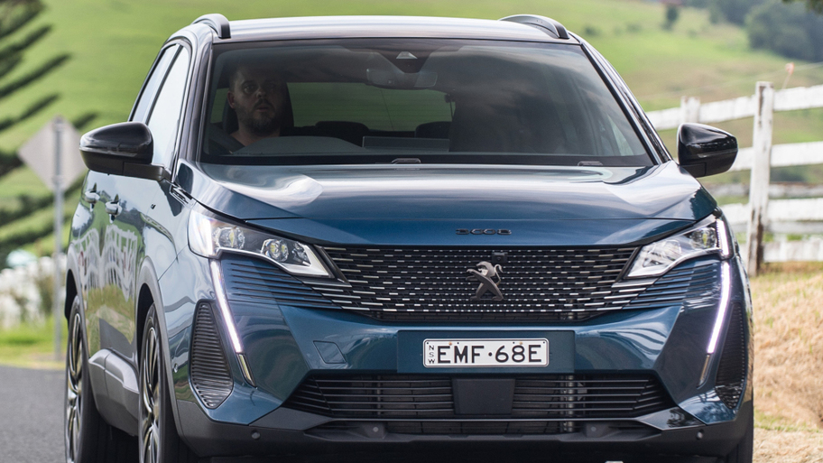 peugeot_3008_gt_sport_9_070303a70846062c.jpg