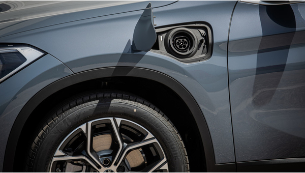 bmw_x1_xdrive25e_xline_26.jpg