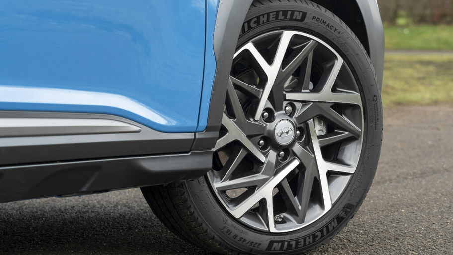 hyundai_kona_hybrid_857.jpg