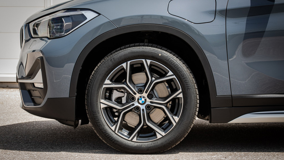 bmw_x1_xdrive25e_xline_41.jpg
