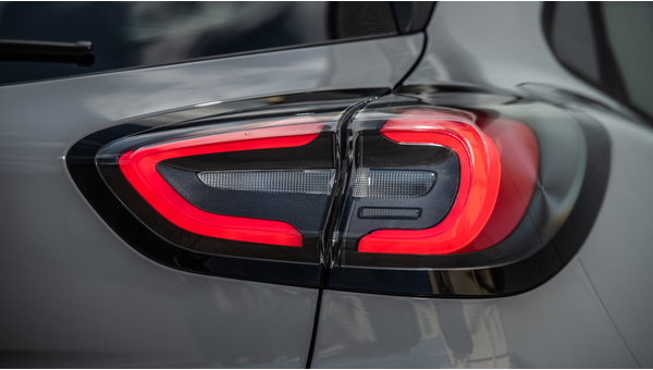 ford_puma_titanium_3.jpg