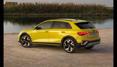 Audi A3 Allstreet Arka
