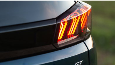 peugeot_5008_gt_76.jpg