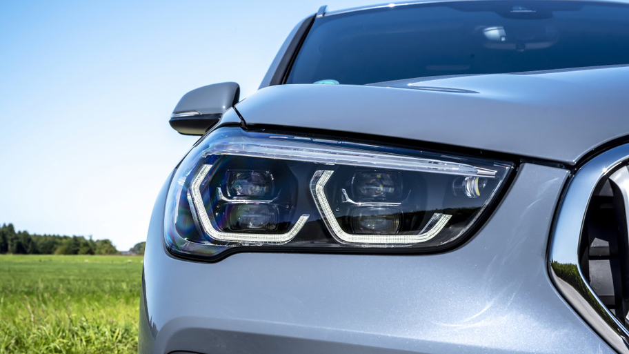 bmw_x1_xdrive25d_xline_662.jpg