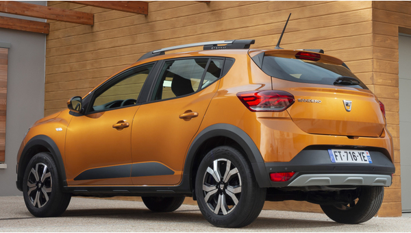 dacia_sandero_stepway_2504_046104110b7807bf.jpg