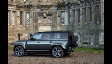 Land Rover Defender 110