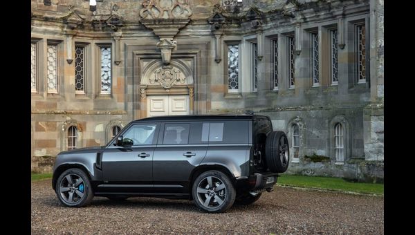 Land Rover Defender 110