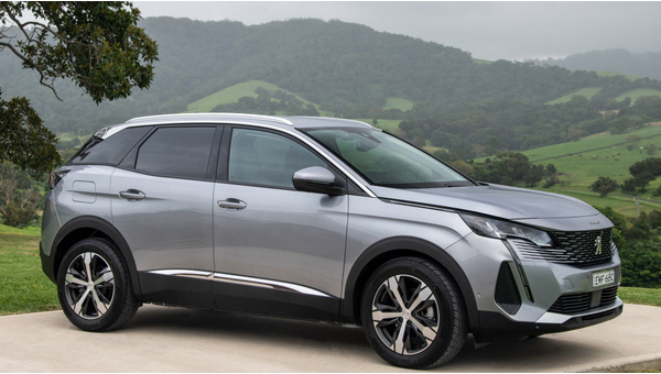 peugeot_3008_allure_61_073204c30f6d0a51.jpg