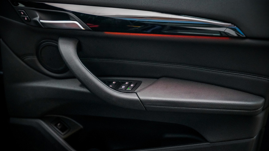 bmw_x1_sdrive18i_45.jpg