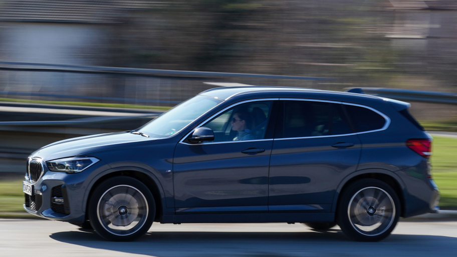 bmw_x1_xdrive25d_m_sport_2_03c701a00fba0a6e.jpg