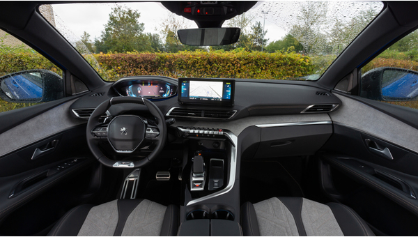peugeot_3008_hybrid4_73.jpg