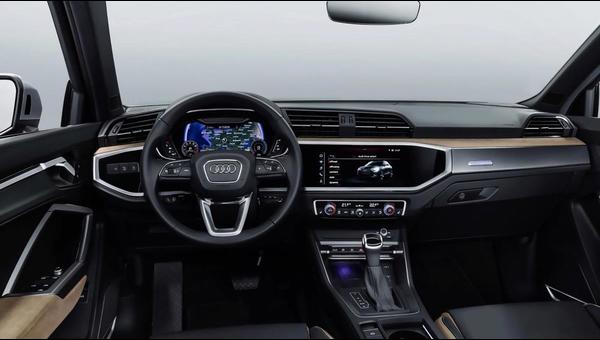 Audi Q3 İç Tasarım Arka