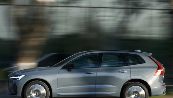 volvo_xc60_b5_awd_r-design_262_0345020605990432.jpg