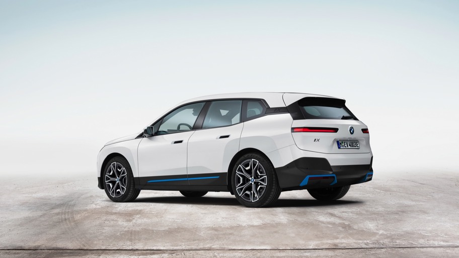BMW İX