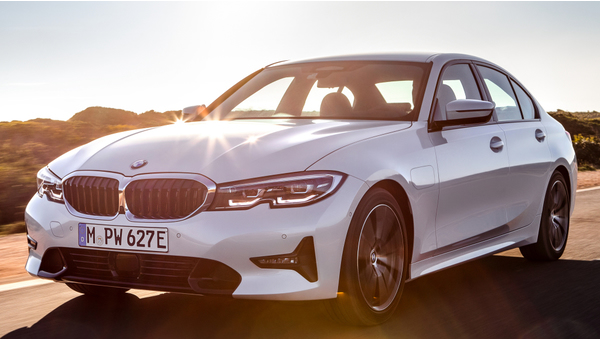 bmw_330e_9_01e800000d4008ec.jpg