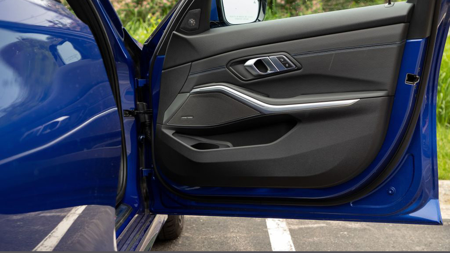 bmw_330i_m_sport_208.jpg