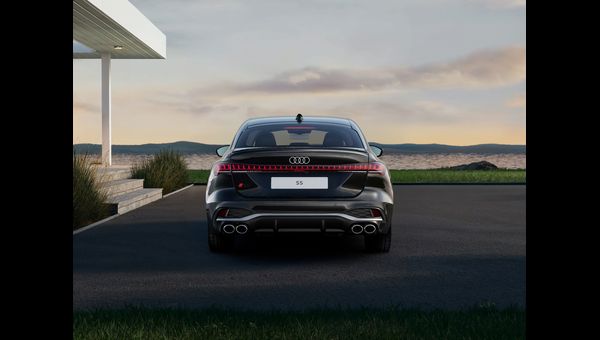 Audi S5 Sedan