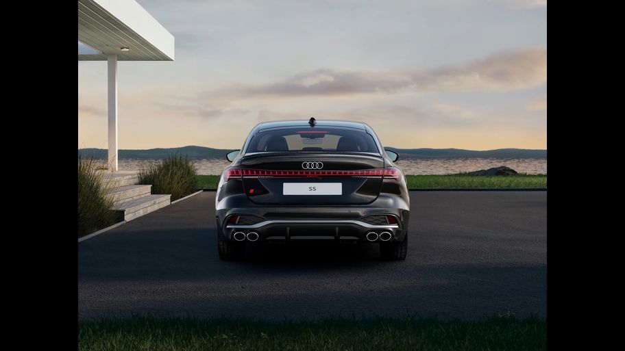 Audi S5 Sedan
