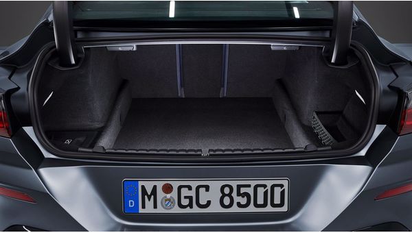 BMW 8 Serisi İç Tasarım (2).jpg