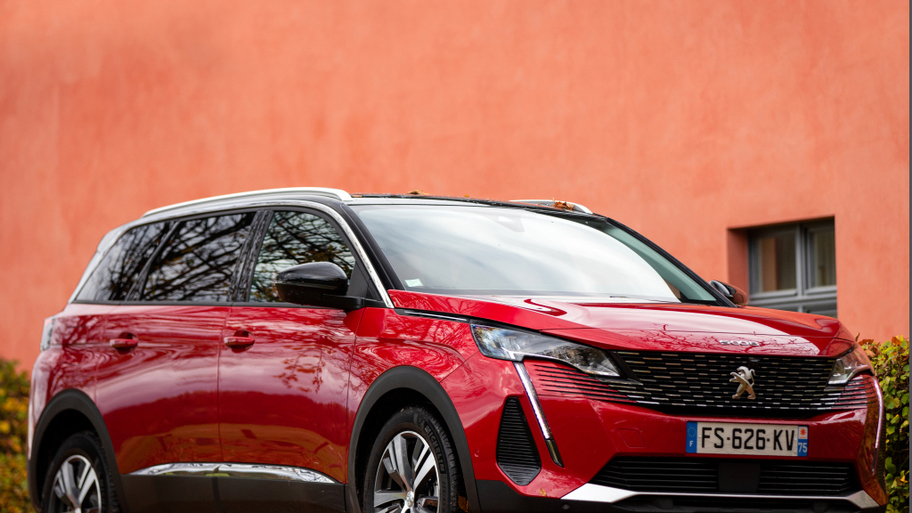 peugeot_5008_985_00c000cb1a9a1404.jpg