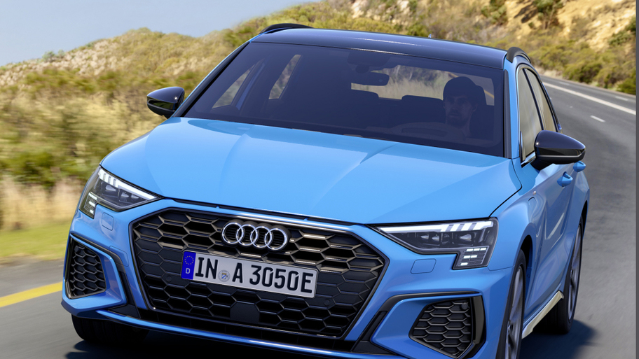 audi_a3_sportback_40_tfsi_e_s_line_4_07da028208fb06c4.jpg