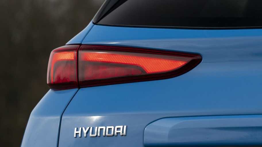 hyundai_kona_hybrid_7713.jpg