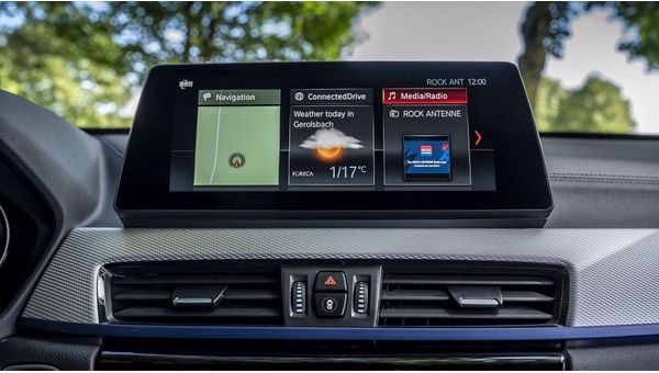 BMW X1 İç Tasarım (8).jpg