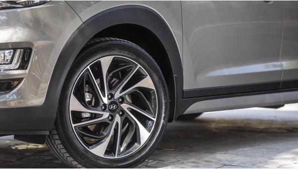 hyundai-tucson (1).jpg
