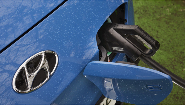 hyundai_kona_electric_817.jpg