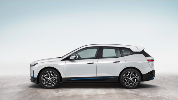 BMW İX