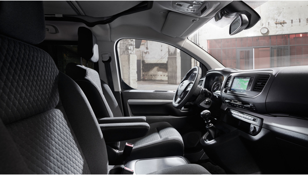opel_zafira_life_84.jpg