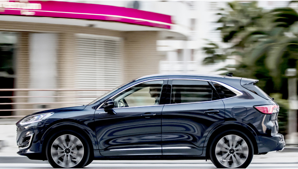 ford_kuga_vignale_ecoblue_hybrid_40_034001750c6b087f.jpg