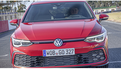 volkswagen_golf_gti_64_017a017511610ca0.jpg