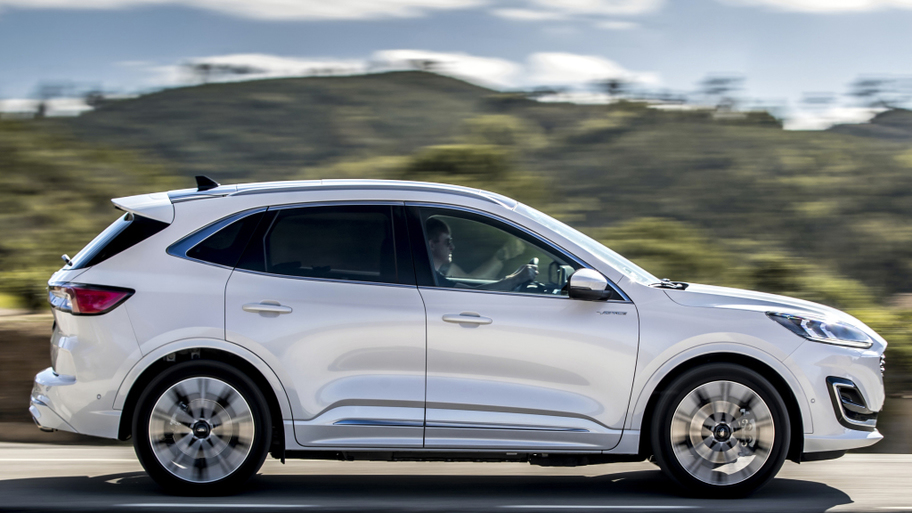 ford_kuga_vignale_plug-in_hybrid_2_02a001fd0d4a08fd.jpg