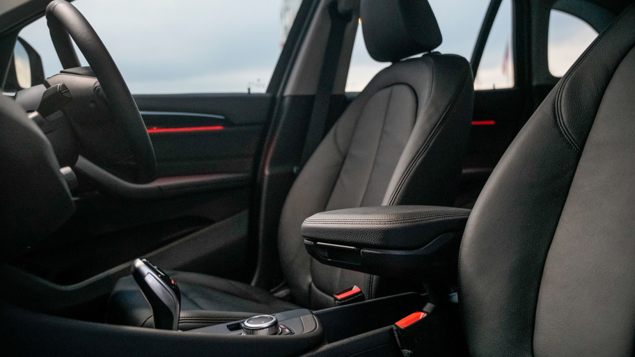 bmw_x1_sdrive18i_65.jpg