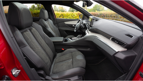peugeot_3008_gt_305.jpg