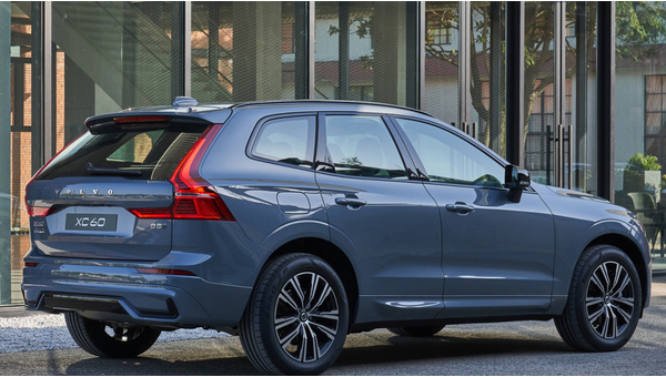 volvo_xc60_b5_awd_r-design_60_04aa020f0566039b.jpg