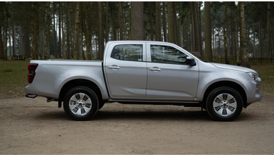 isuzu_d-max_dl20_double_cab_1.jpg