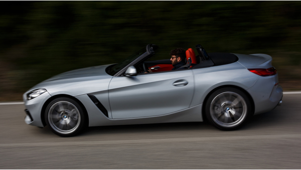 bmw_z4_sdrive20i_6_036402600b940762.jpg