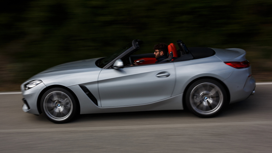 bmw_z4_sdrive20i_6_036402600b940762.jpg