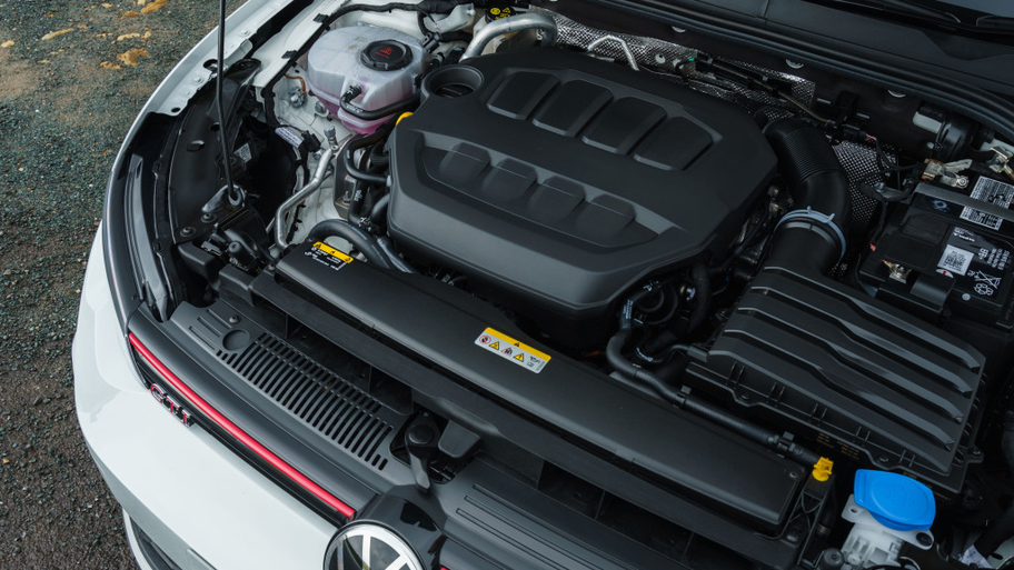 volkswagen_golf_gti_15.jpg