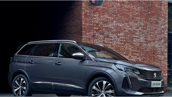 peugeot_5008_gt_56_00fc002e066e04d1.jpg