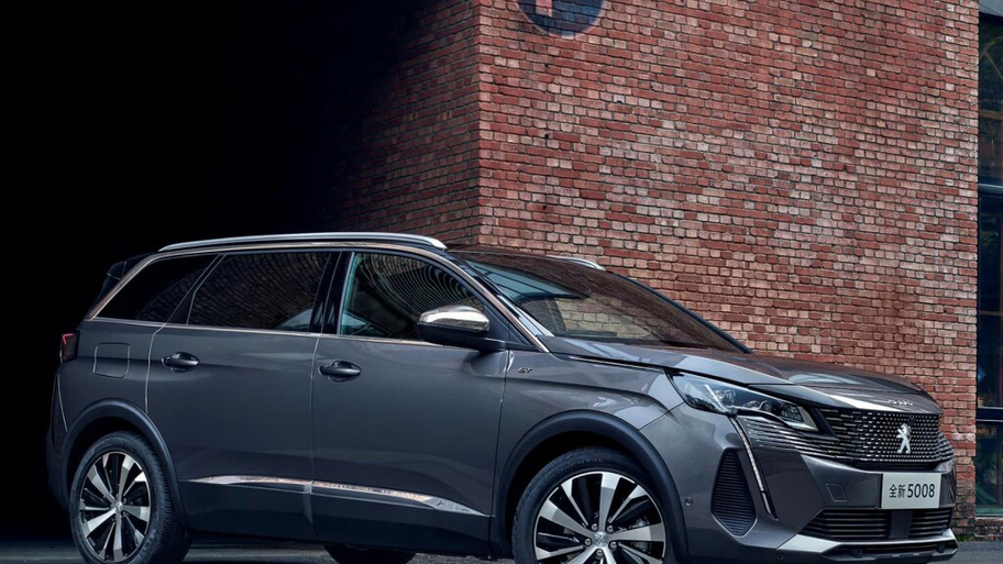 peugeot_5008_gt_56_00fc002e066e04d1.jpg