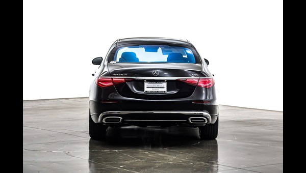 Mercedes-Benz Maybach Sedan
