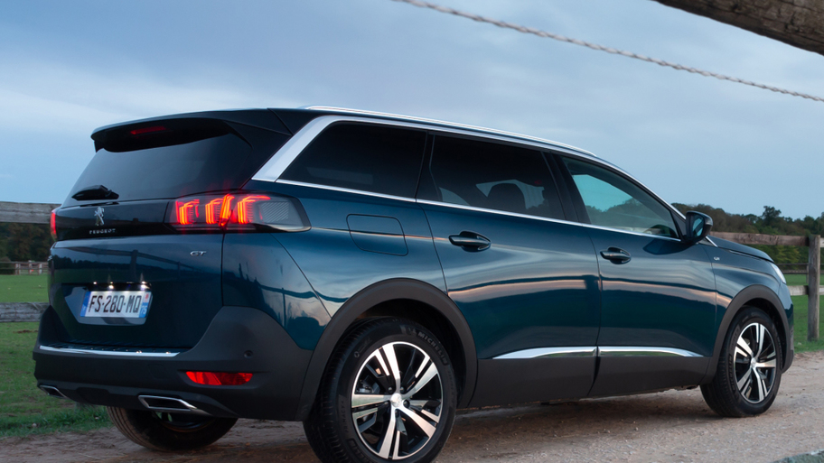 peugeot_5008_gt_664_01ca025a077a050e.jpg